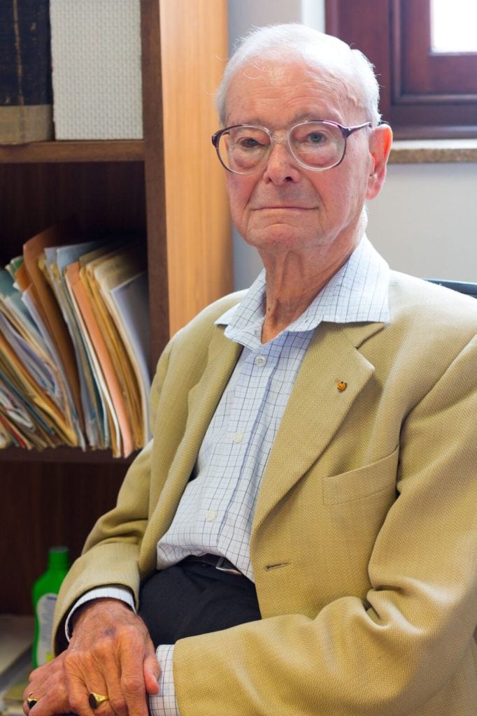 Greek Australian archaeologist Alexander Cambitoglou passes away aged 97 4