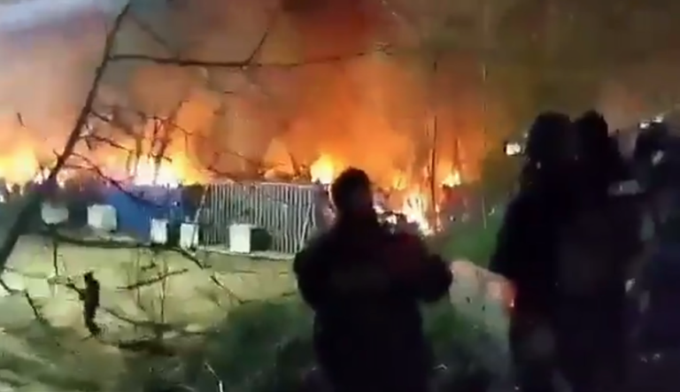Turkish authorities set fire to camp on Evros border to force illegal immigrants to leave (VIDEO)