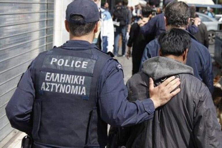 Illegal immigrants stab Greek in centre of Mytilene