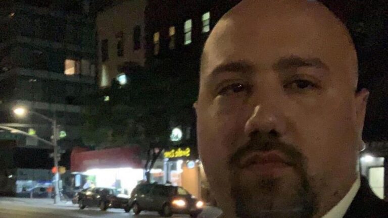 Greek-American killed by New York police as neighbour clapped