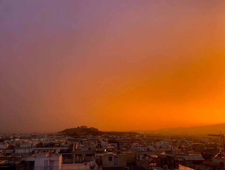 Athens sky turns orange after thunderstorm