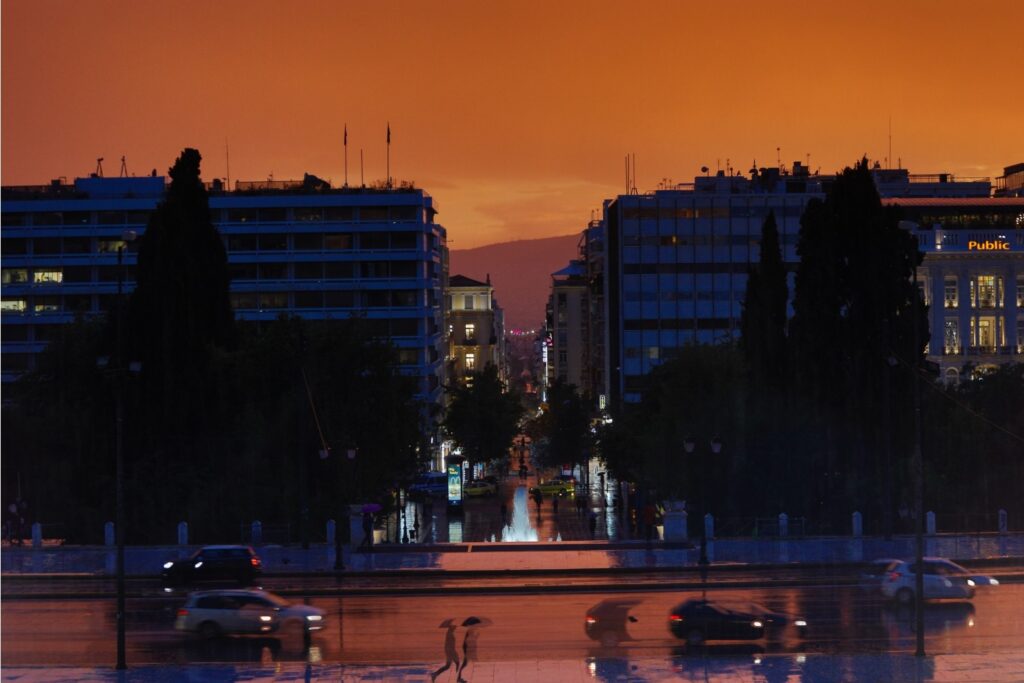 Athens sky turns orange after thunderstorm