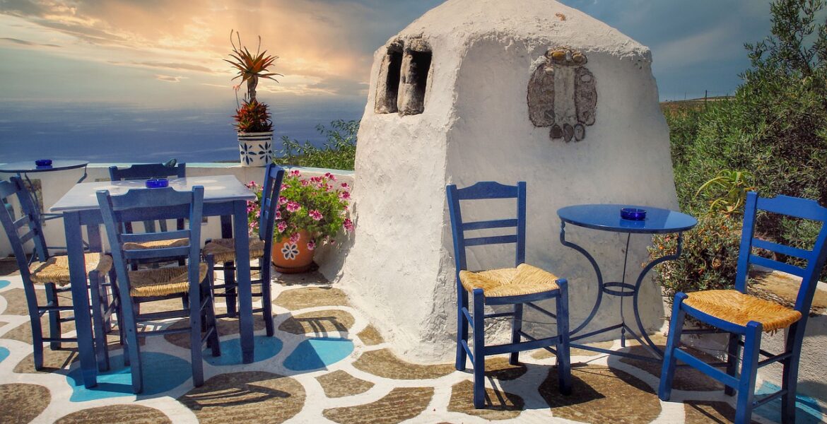 Greece tourism suffers estimated €10 billion in losses