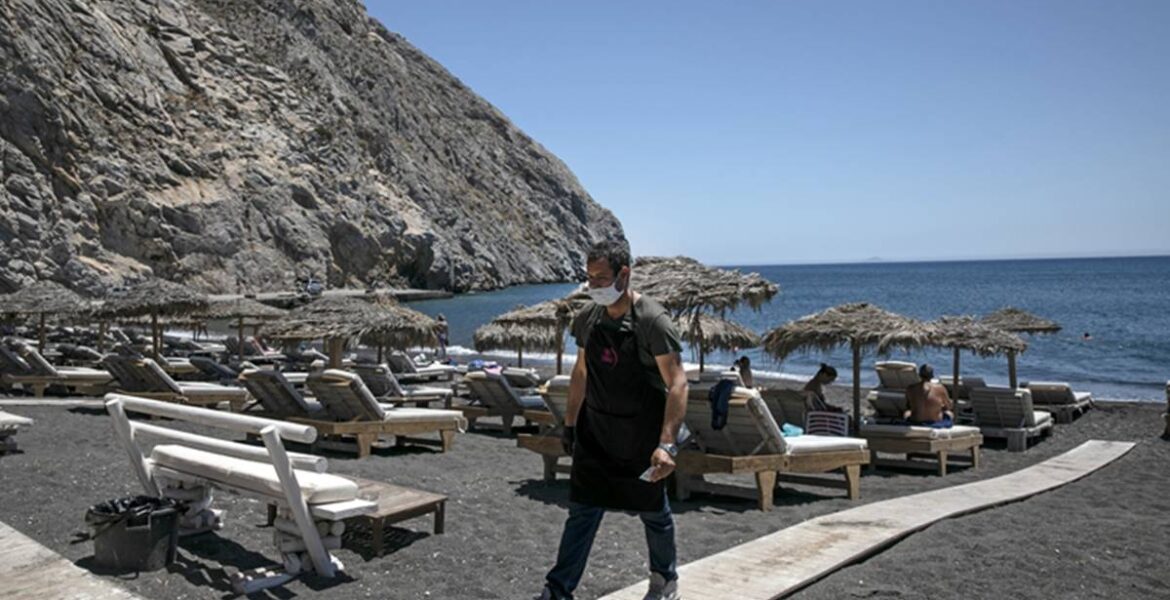 72-hour coronavirus test being considered for tourists currently not allowed into Greece 1