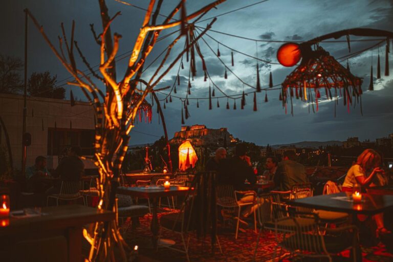 Under the summer sky at La Gitana in Athens (VIDEO)