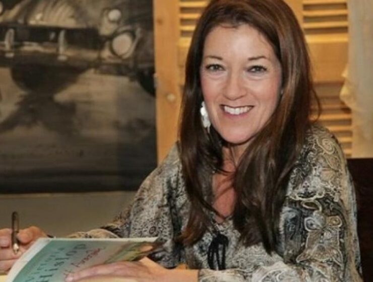 Bestselling author Victoria Hislop becomes honorary citizen of Greece