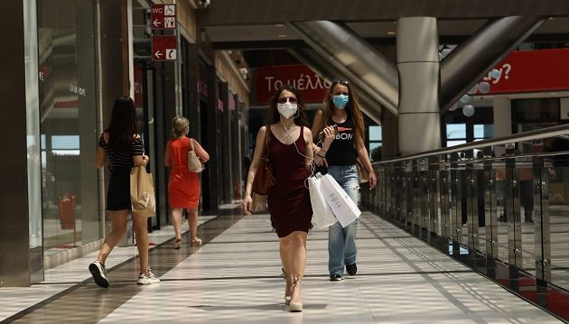 Greece lifts the mandatory face mask rule at shopping malls