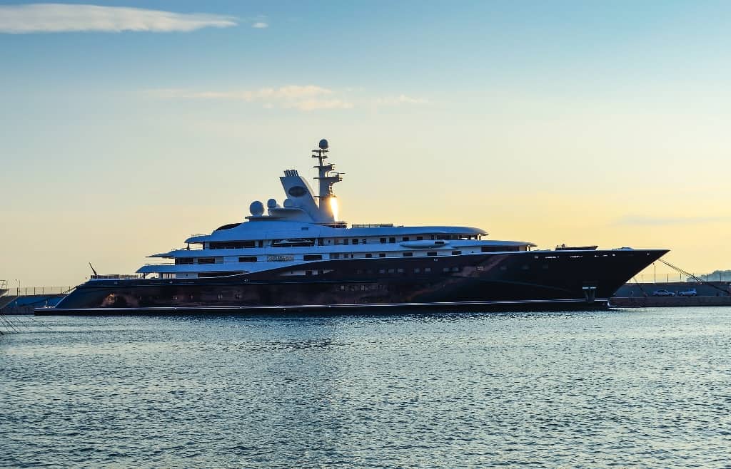 Qatar Sheikh US$300 million superyacht arrives in Skiathos