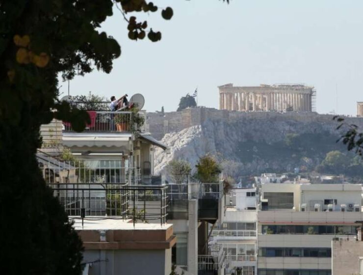 Greece plans to make buying property for foreigners easier