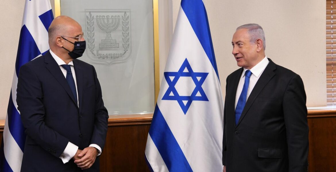 Greek FM thanks Israel for "its clear position on the issue of Turkey’s violations"