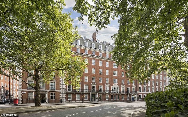 Saudi billionaire buys famous Onassis family London home