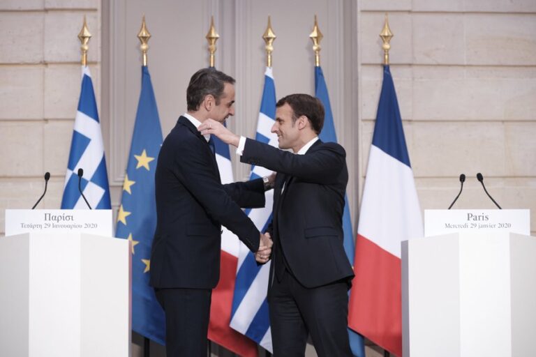 Mitsotakis-Macron to meet in Corsica to establish "common defense doctrine" between Greece & France
