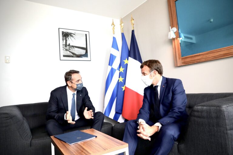Mitsotakis-Macron meeting concludes after discussions about their Turkey strategy (VIDEO)