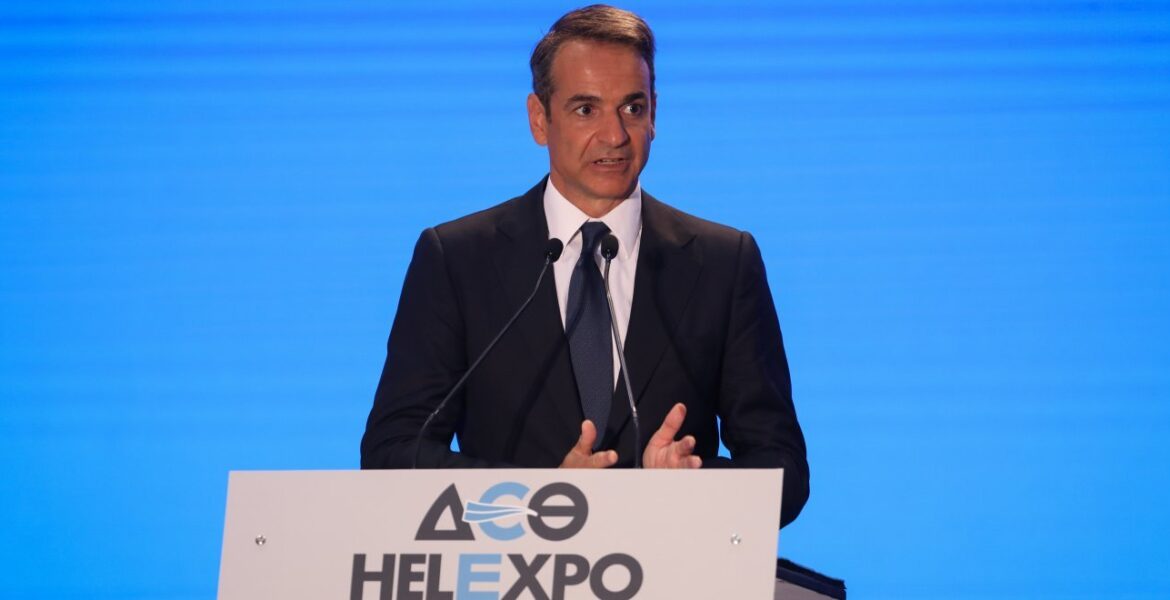 Mitsotakis: Greece is activating its defense industry and acquiring new squadron of fighter jets 1
