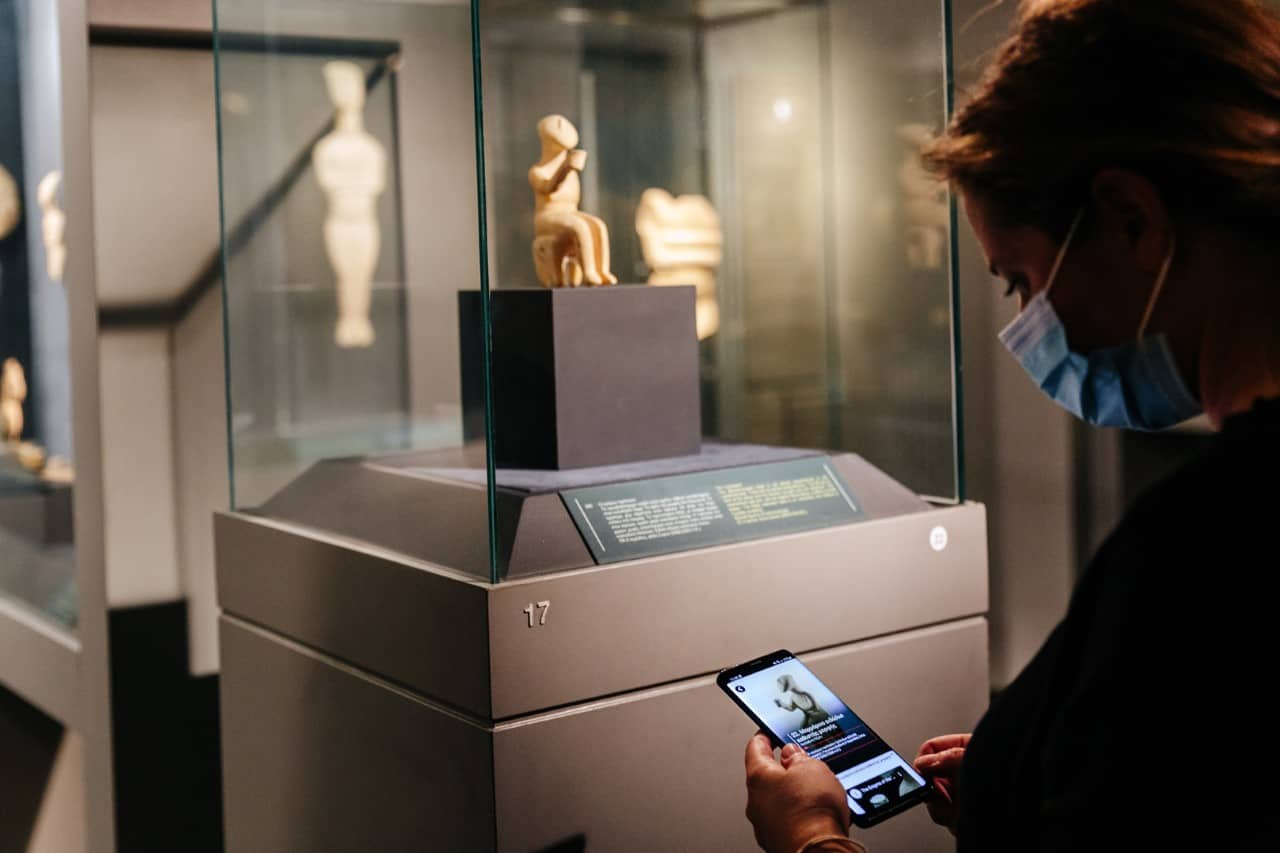 Tour the Museum of Cycladic Art with your mobile phone