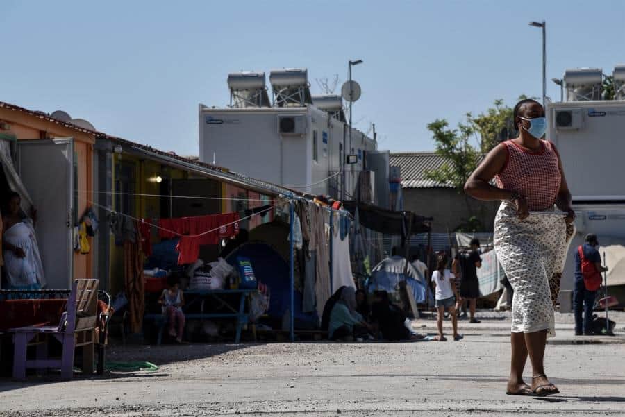 First Covid-19 death reported in Greek migrant camp 