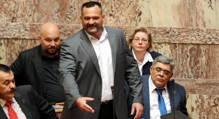 Giannis Lagos cannot lose MEP position despite being charged as a Golden Dawn member