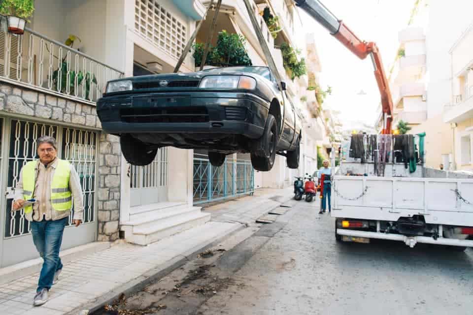 Abandoned vehicles removed from the Greek capital
