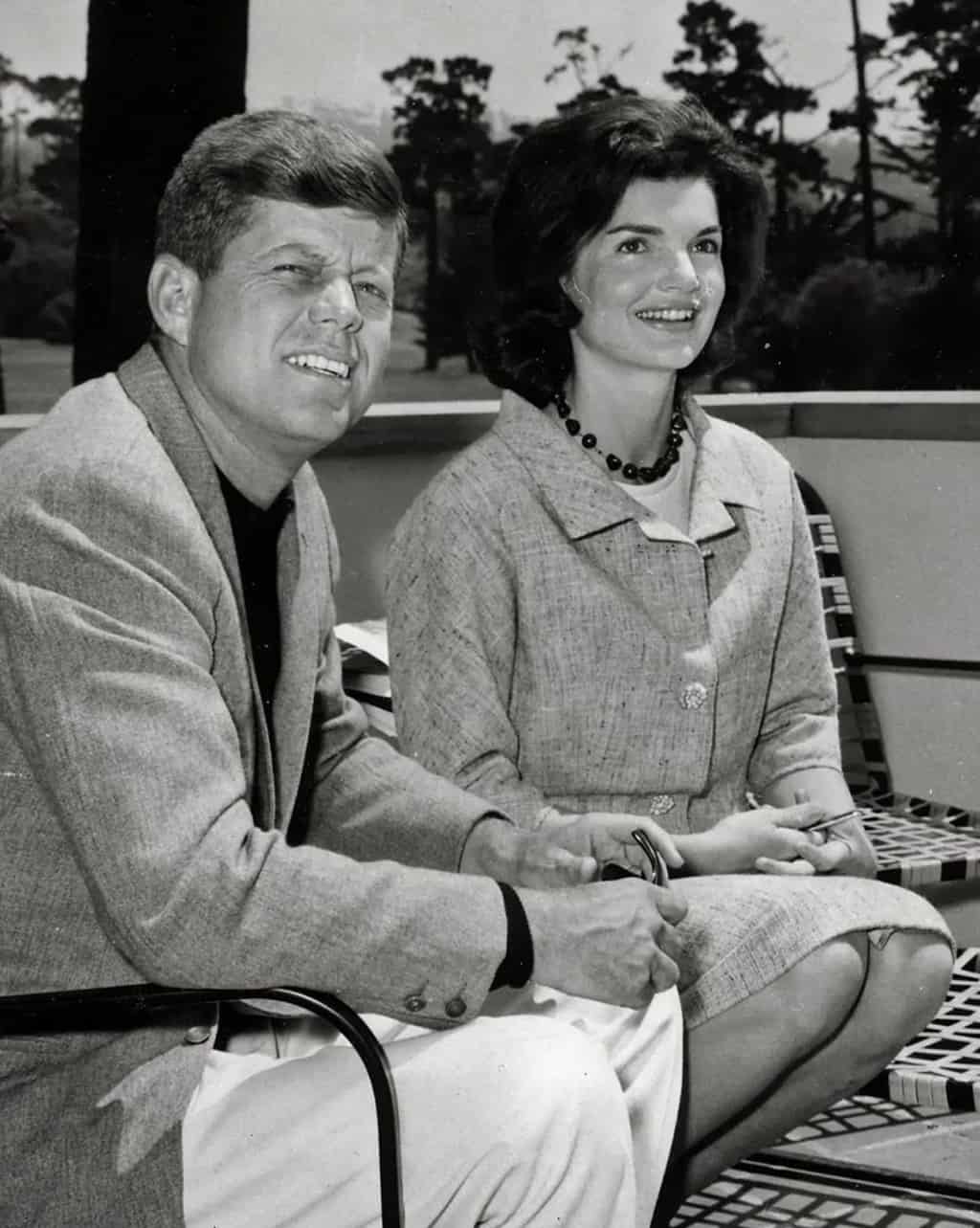 Jackie: Her Transformation From First Lady To Jackie O