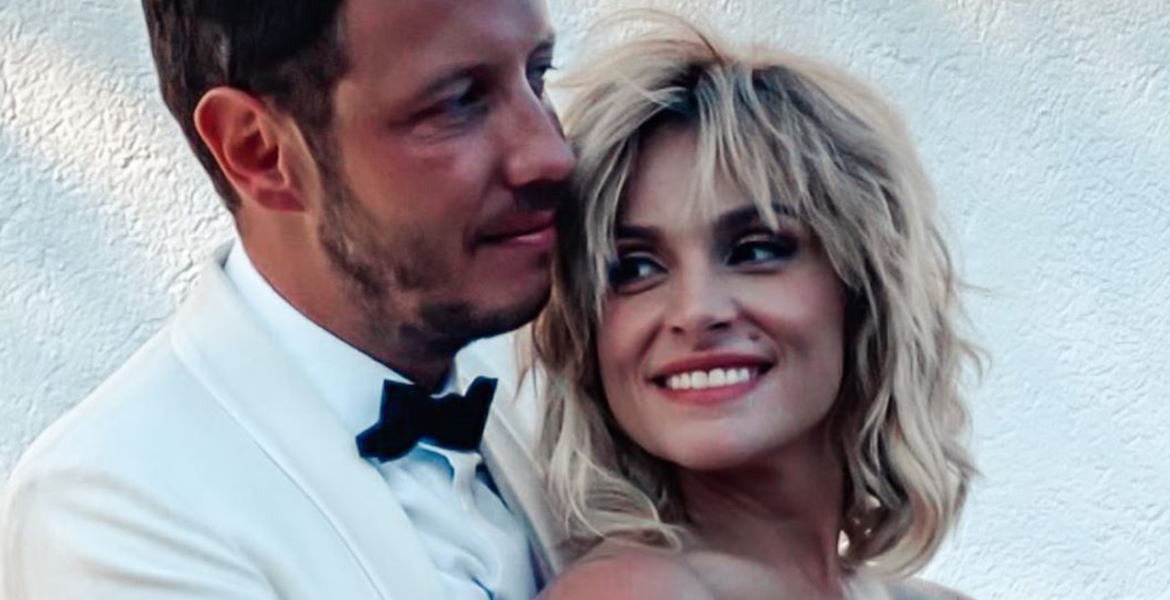 Greek singer Eleonora Zouganeli ties the knot in intimate wedding ceremony