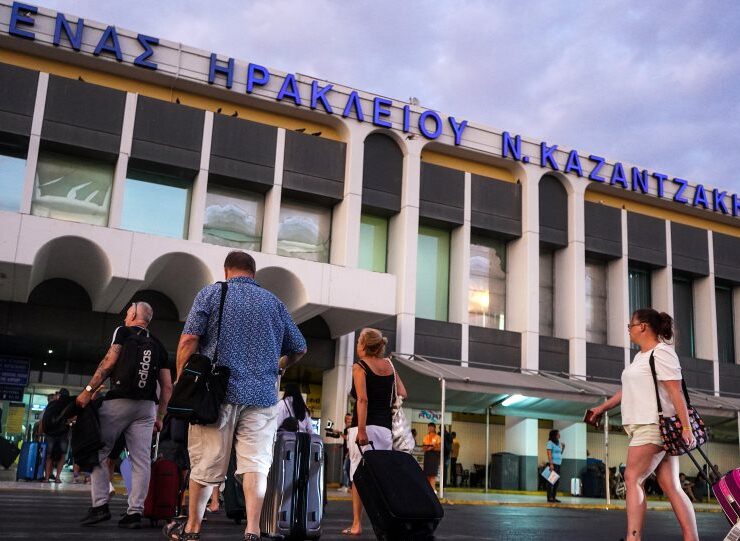 Greece extends NOTAM for passengers from Russia until October 12