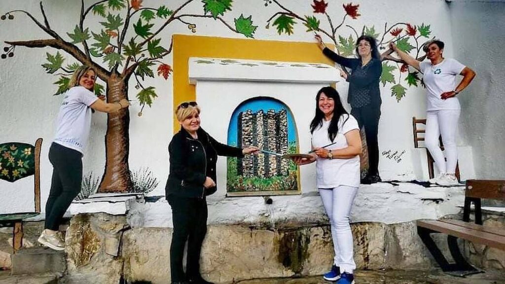 10 women transform a village in Halkidiki with their paint brushes