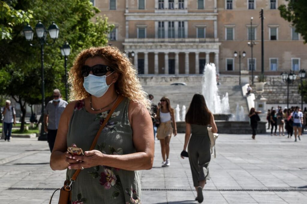 Greece makes face masks mandatory after surge in cases