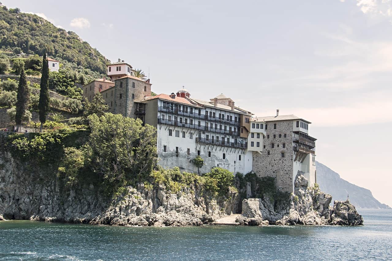 Mt Athos: Seismologists monitor the situation following series of quakes
