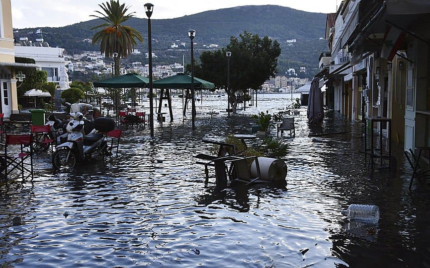 Tsunami hit Samos.