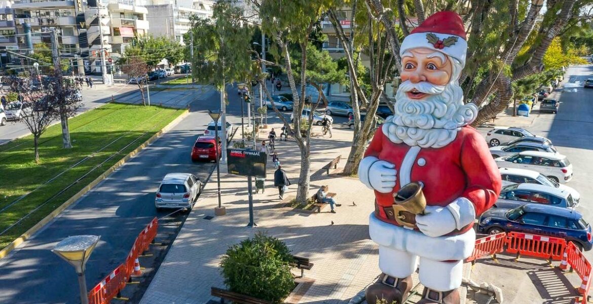 Santa Claus has come to Glyfada