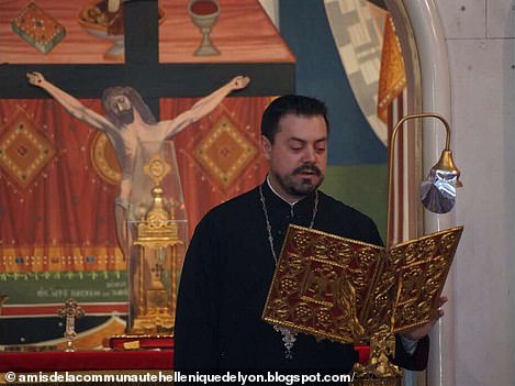 Nikolaos Kakavelakis lyon priest
