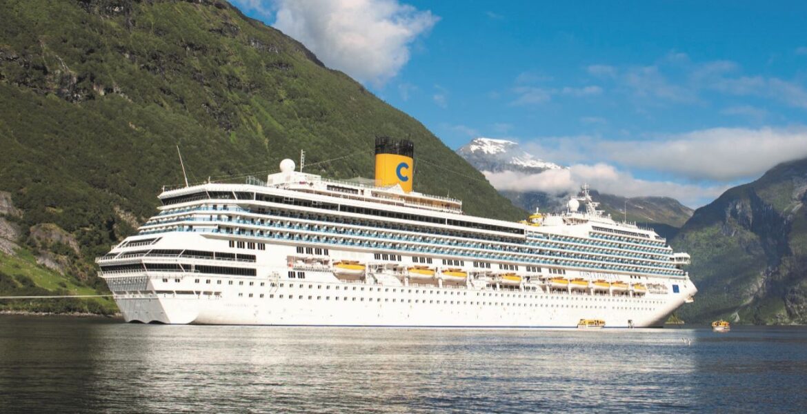 Renowned cruise company suspends operations to Greece due to COVID-19 restrictions 1