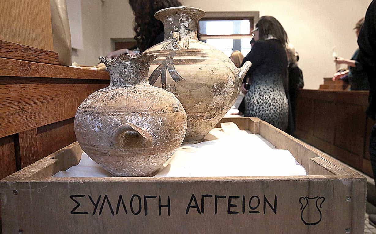 stolen Greek artifacts sold illegally