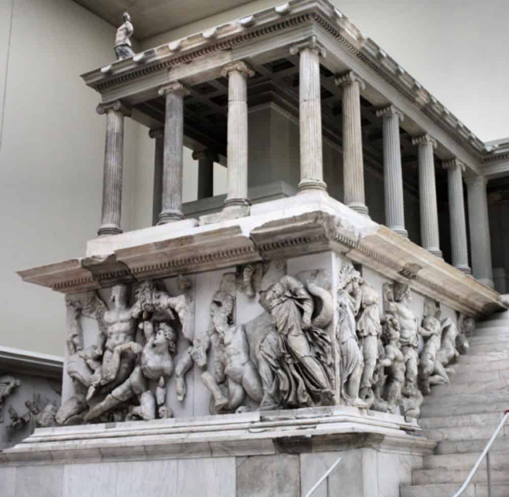 Greek sculptures Pergamon altar