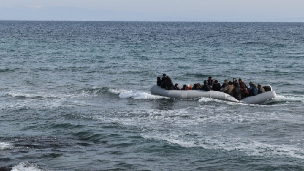 Migrant child killed in shipwreck near Samos