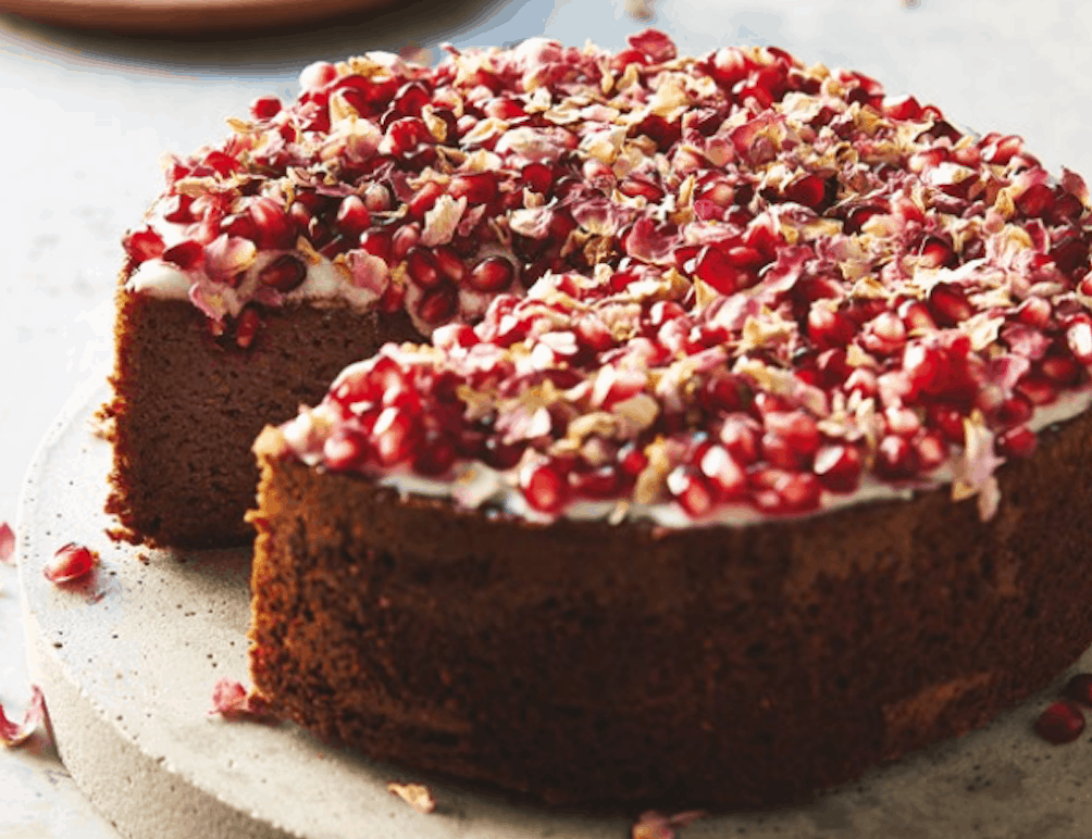 Christmas Countdown Recipes: Gluten Free Raspberry Cake with Rose Petals