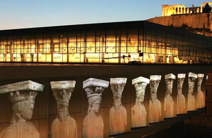 Enjoy the Acropolis Museum right from your screen 9