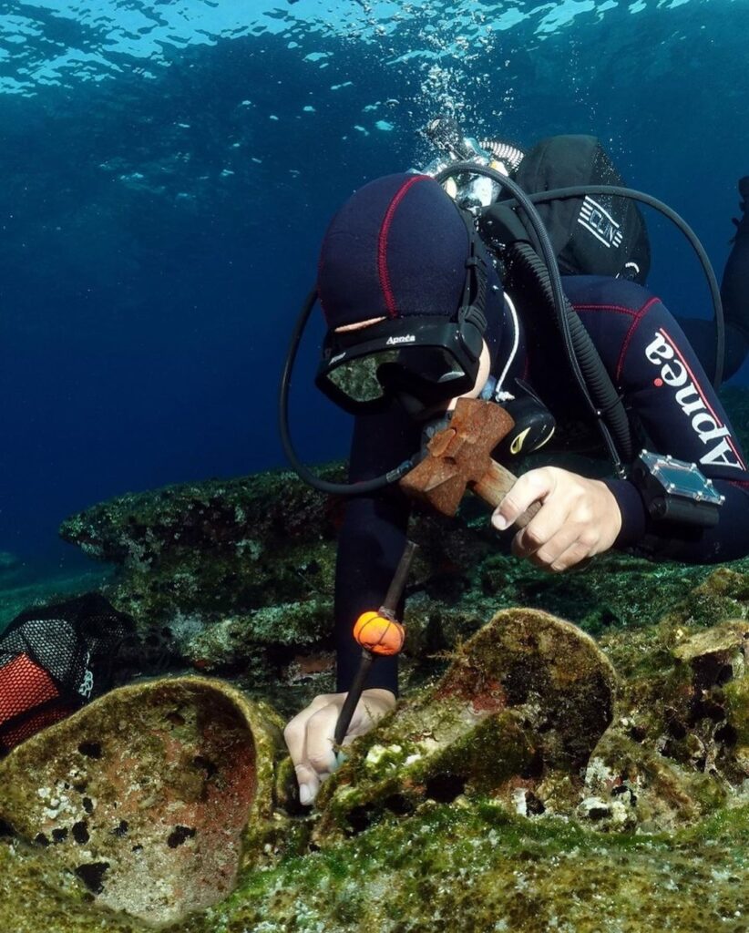 Ένα ρωμαϊκό ναυάγιο γεμάτο αρχαίους θησαυρούς, που ανακαλύφθηκε από το ελληνικό νησί Κάσος