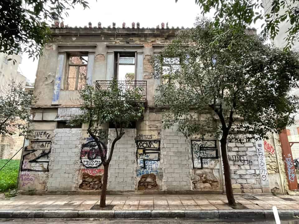Athens begins restoring classic buildings left to decay 4