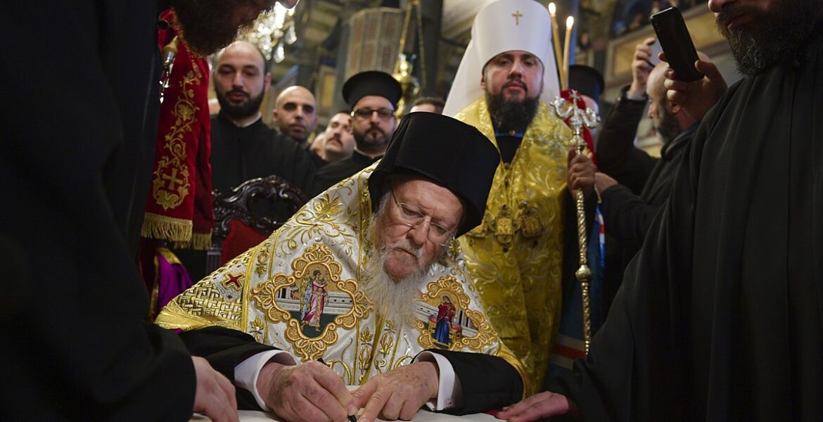 Orthodox. Patriarch Bartholomew and Epiphanius I of Ukraine.