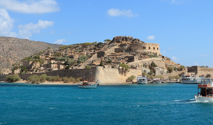 €2.5 million for electricity and water systems on the Greek islet of Spinalonga