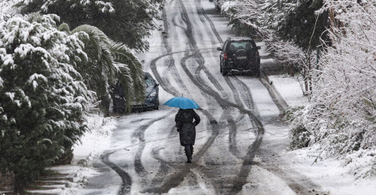 Weather Report: Cold and snow set to continue in Greece