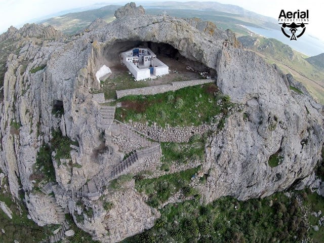 Greece’s beautiful roofless church, Panagia Kakaviotissa 