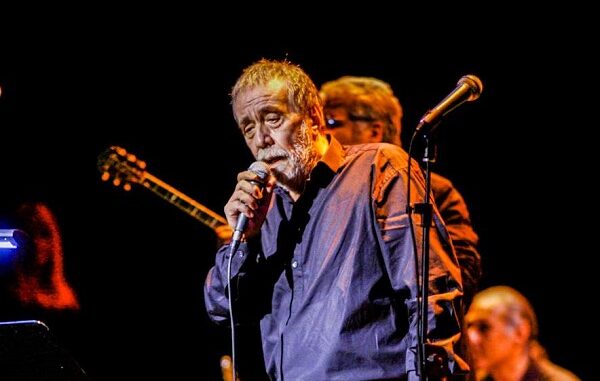 Greek singer Antonis Kalogiannis passes away aged 80