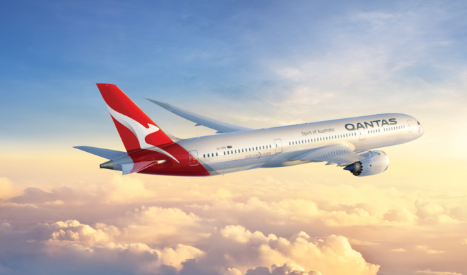Qantas to resume international flights in October