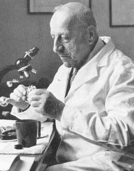 On this day in 1962, Pap Smear inventor Georgios Papanikolaou passes away