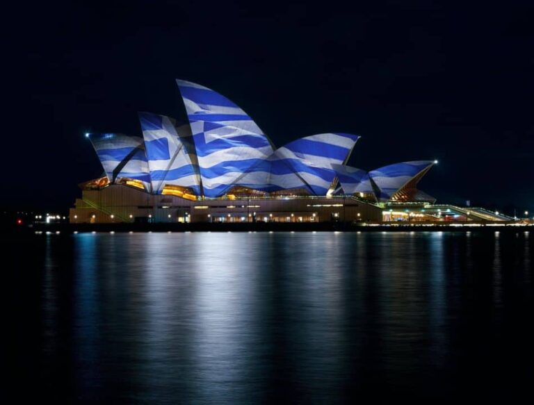 "My main goal was to see the Opera House lit up," says young Greek Australian