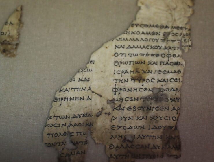 Written in Greek by two scribes, it dates from the period of the Bar Kokhba revolt, almost 1,900 years ago, when Jewish rebels fled with their families and hid from the Romans in the caves.