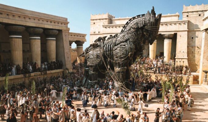 Troy Trojan horse.