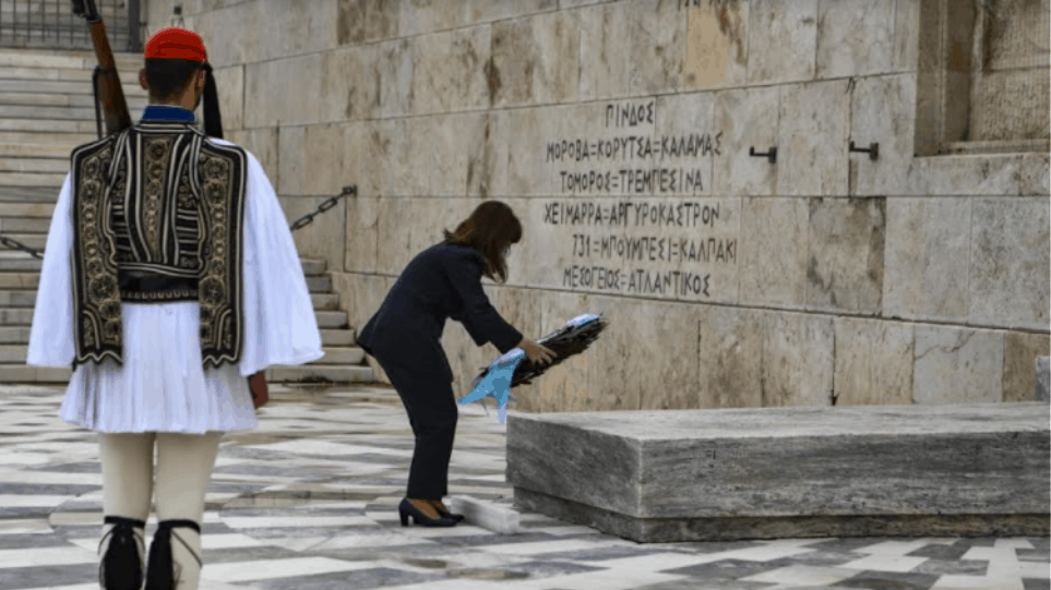 Armenian Genocide commemorated by Greek President at Tomb of the Unknown Soldier (PHOTOS) 1